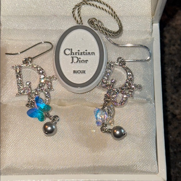 Never worn Dior oblique Faux Pearl drop silver tone earrings pristine condition - Picture 1 of 7